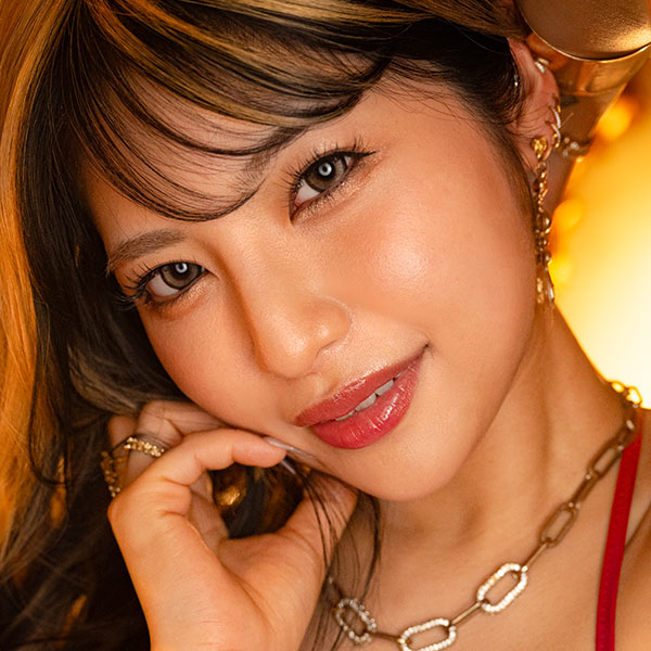 剱聖蓮の人物写真