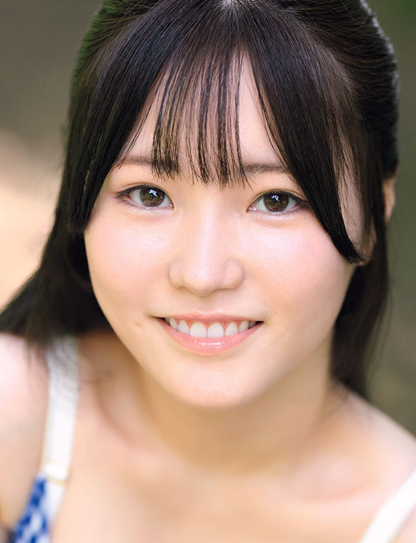川広えなの人物写真