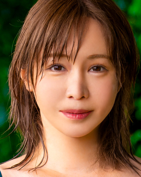 月城ゆらの人物写真
