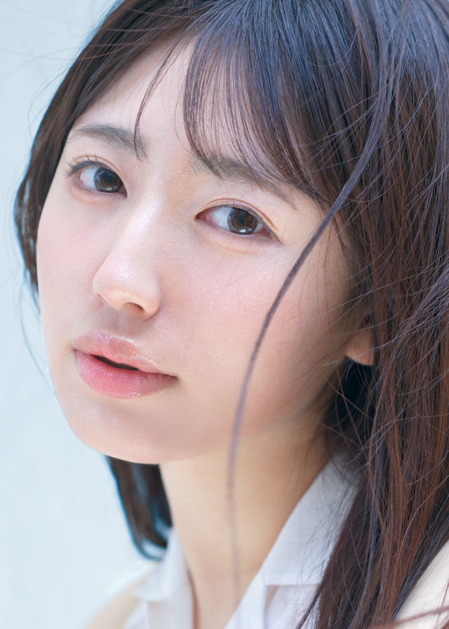 乃音ののの人物写真