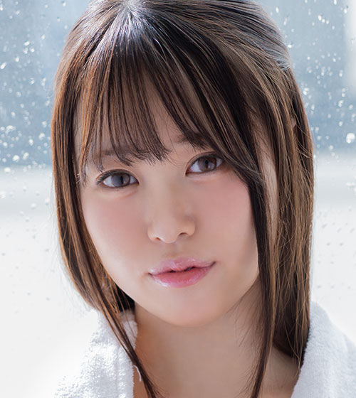 黒木りあの人物写真